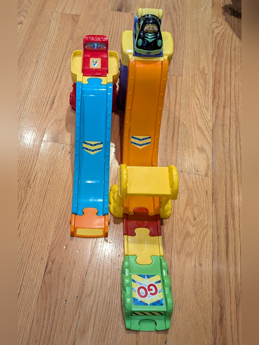 VTech Go! Go! Smart Wheels® 3-in-1 Launch & Go Raceway - Picture 2 of 2